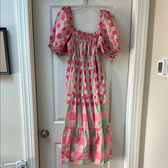 Pink and Green Checkered Puff Sleeve Dress - Picture 2 of 4